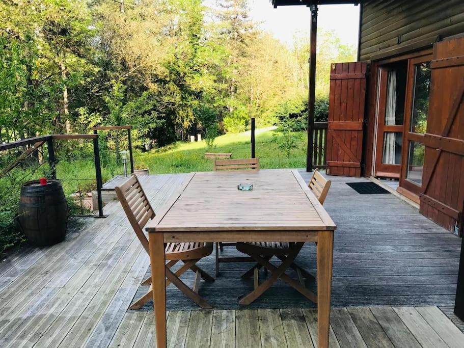 Chalet Au Milieu De La Foret Avec Lac A Proximite Layrac Екстериор снимка